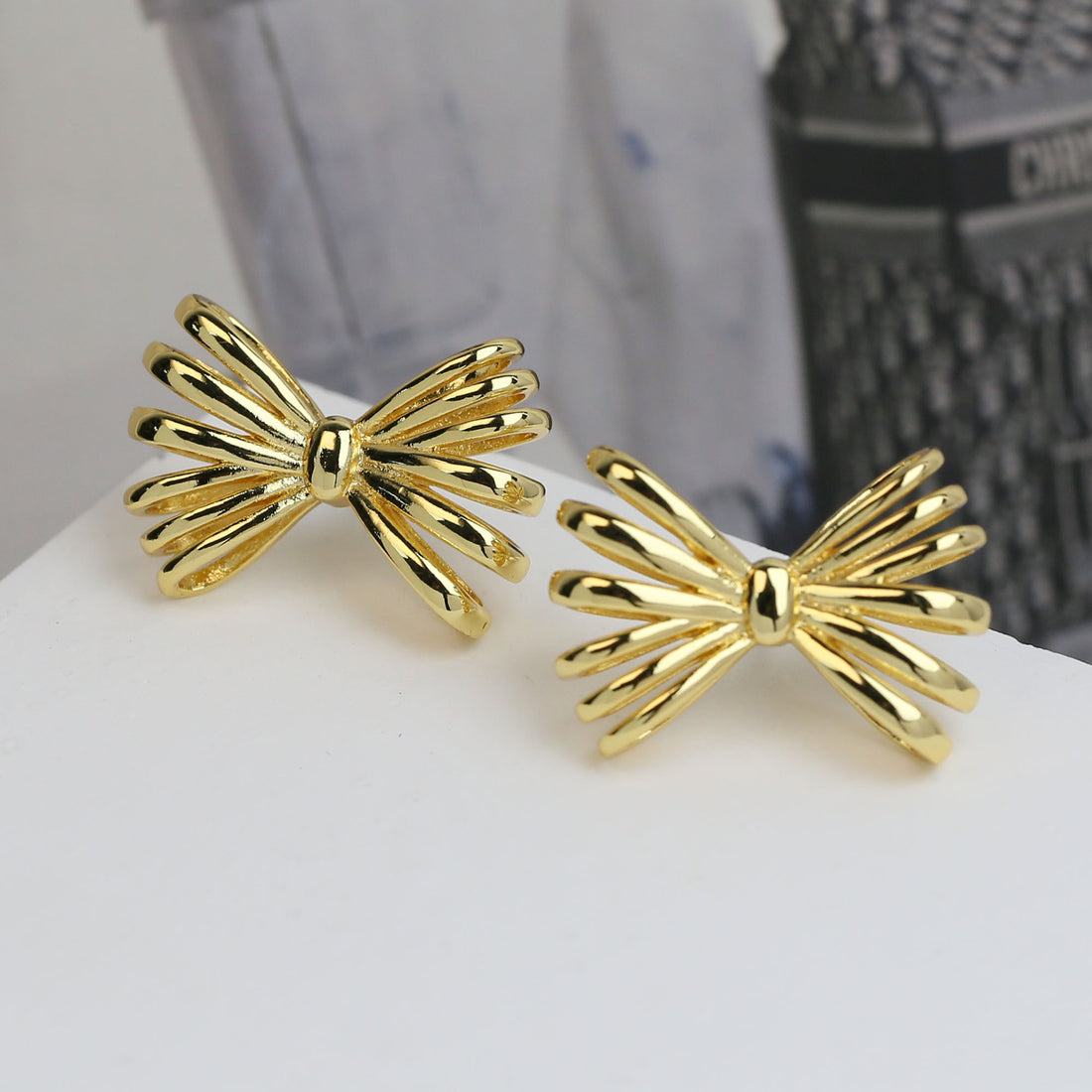 Marjorie Gold Bow Earrings [P1KD8ZIF]