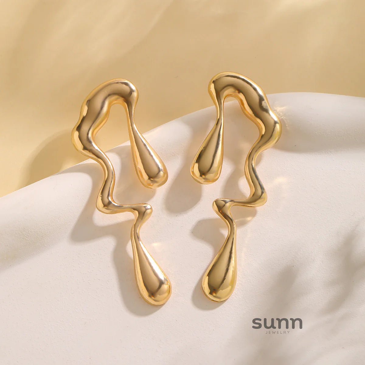 Markayla Sculptural Drop Earrings