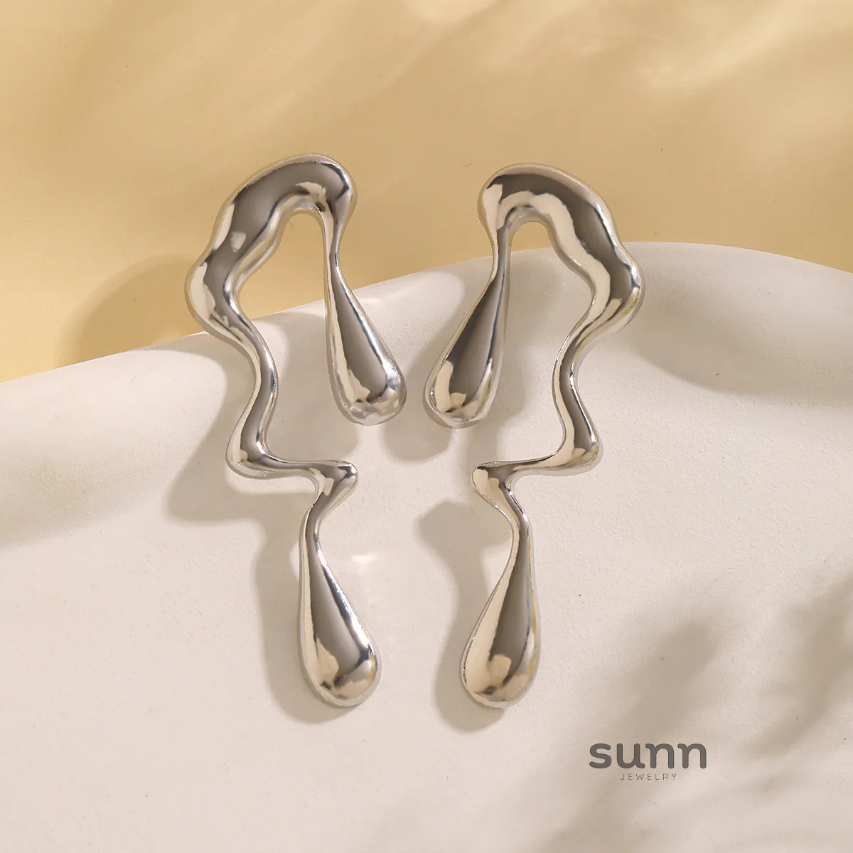 Markayla Sculptural Drop Earrings