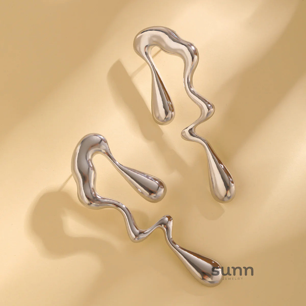 Markayla Sculptural Drop Earrings