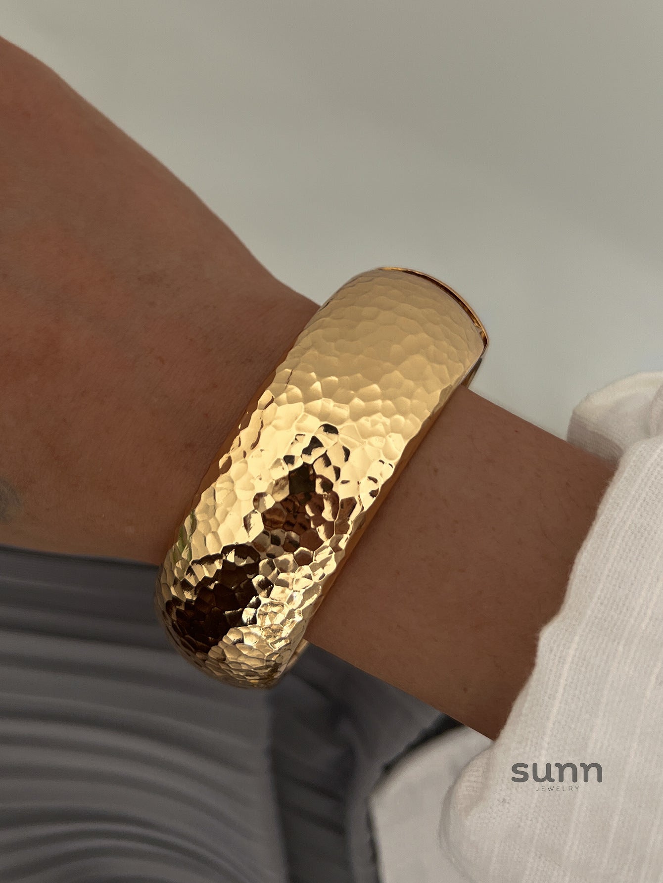 Marleigh Sculptural Cuff Bracelet [2ODKDTLB]