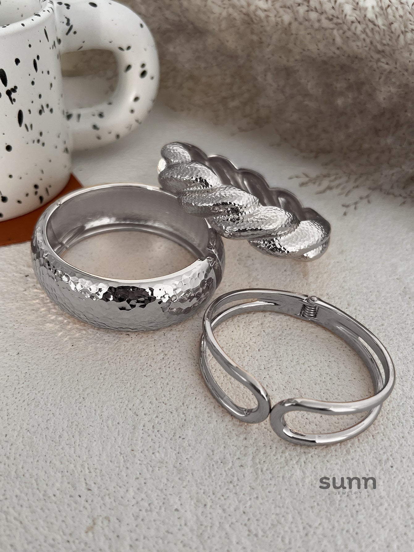 Marleigh Sculptural Cuff Bracelet [CCRZPF4E]