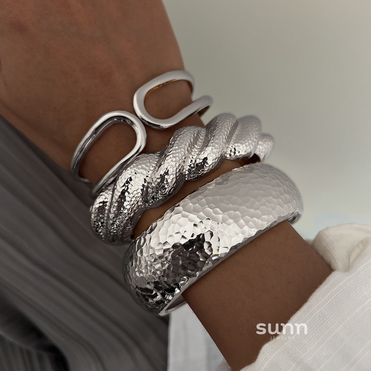 Marleigh Sculptural Cuff Bracelet [2XZQCH69]