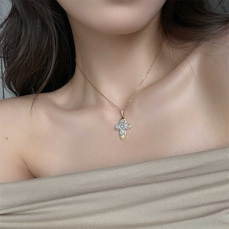 Marlene Baroque Cross Choker [AWY8WF6P]