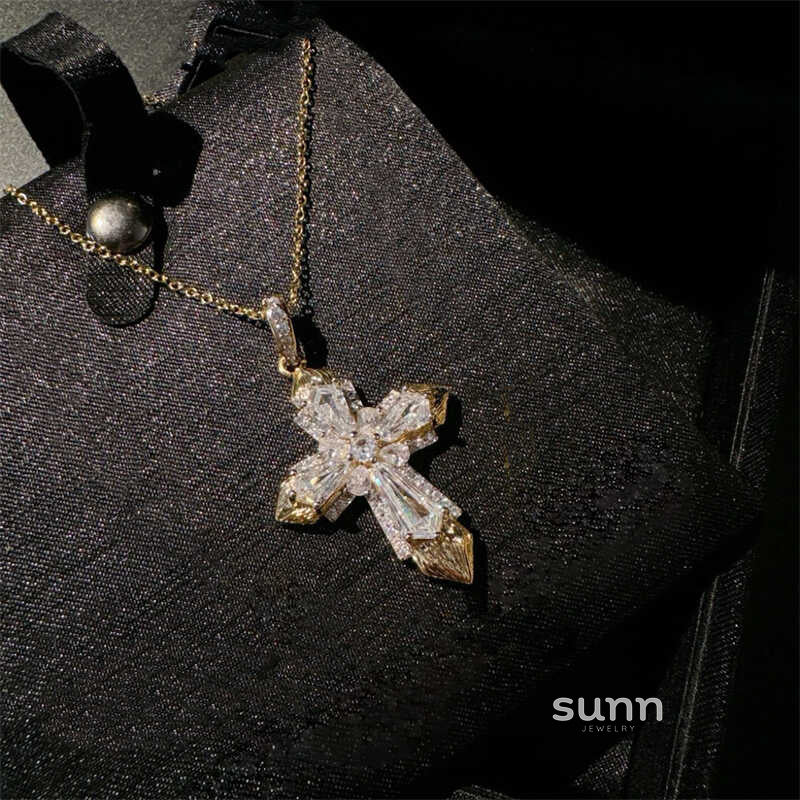 Marlene Baroque Cross Choker [QG2YMPNO]
