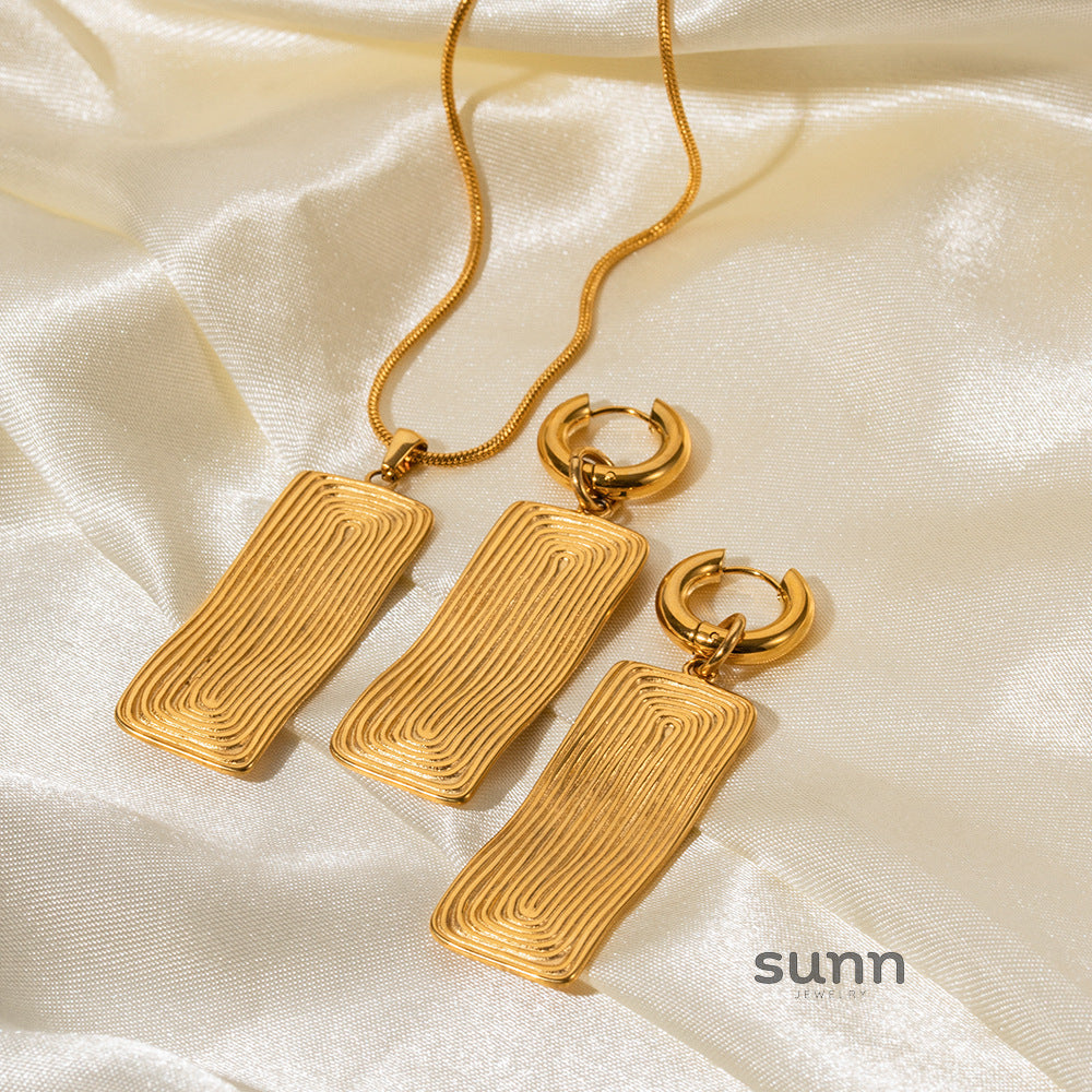 Marlow Layered Rectangular Necklace [36BFROU7]