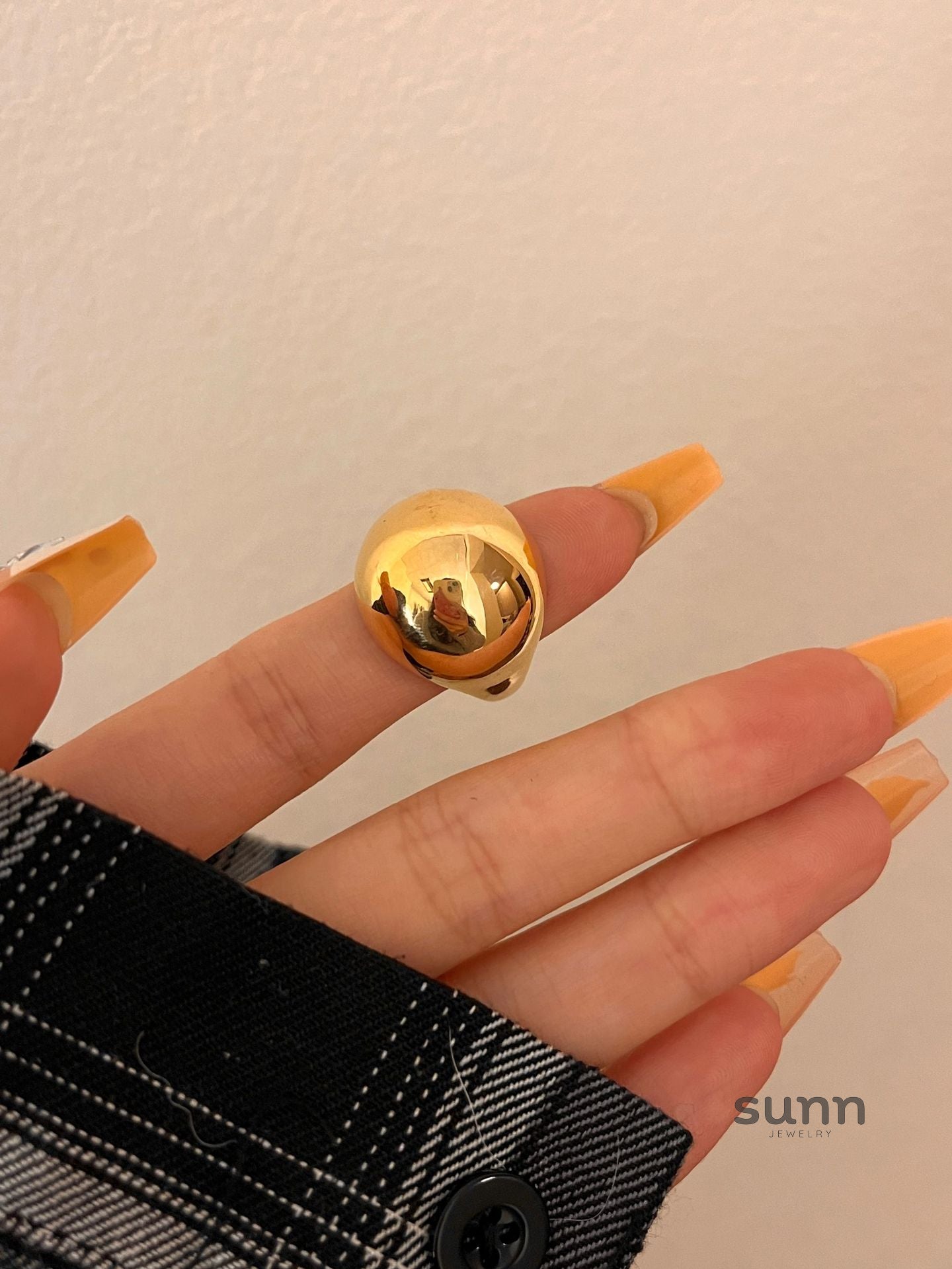 Martina Glossy Oval Ring [K6LUG3ZL]
