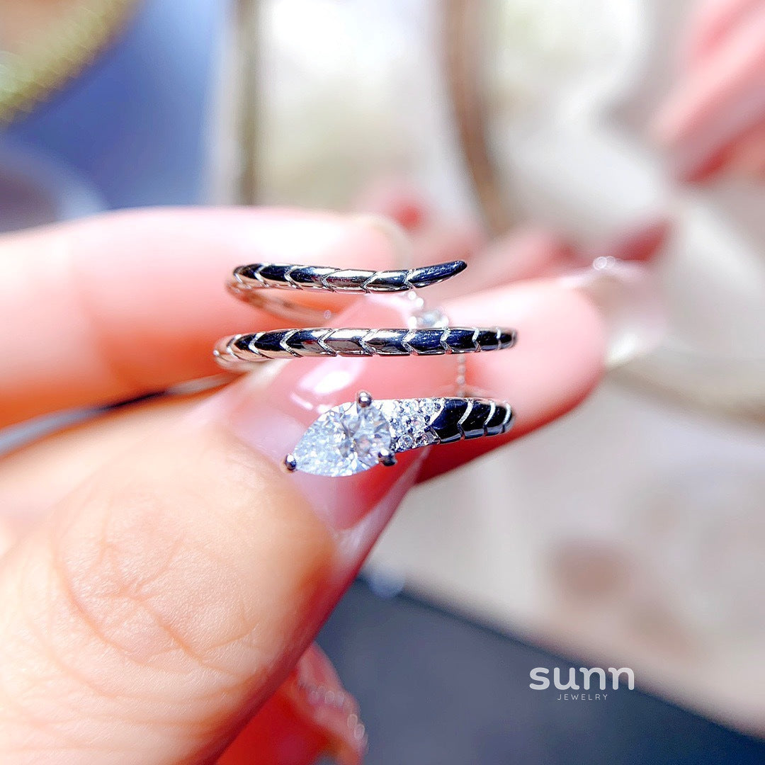 Maryah Sparkling Snake Ring [GVOG2IQW]