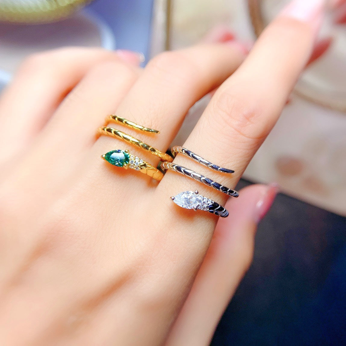 Maryah Sparkling Snake Ring [QD50DVD3]