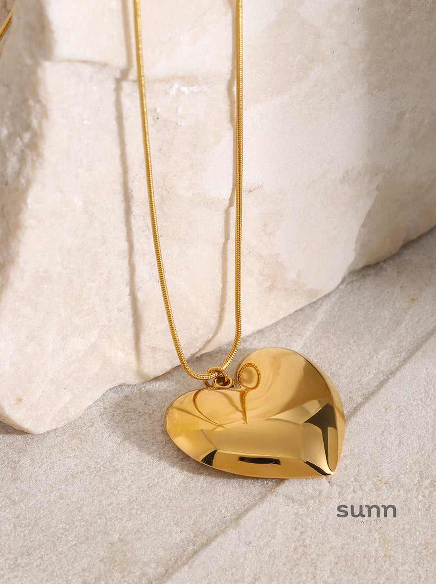 Maryama Gold Heart Pendant Necklace [6BAS4N4T]