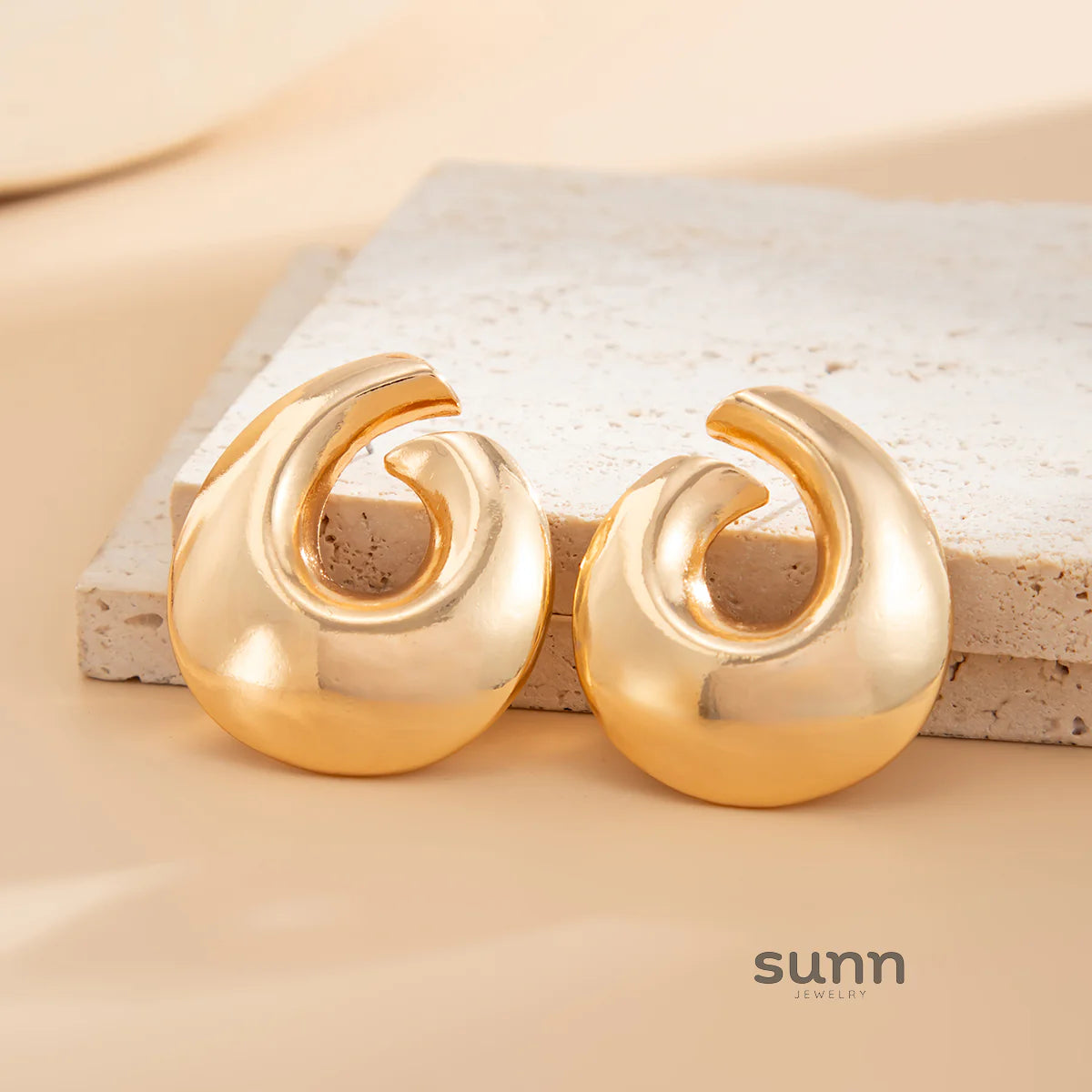 Maryella Sculptural Hollow Earrings