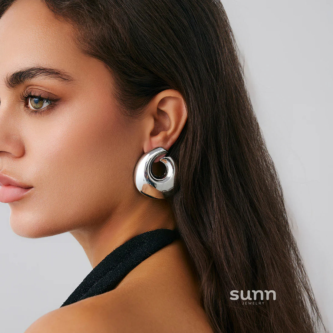 Maryella Sculptural Hollow Earrings