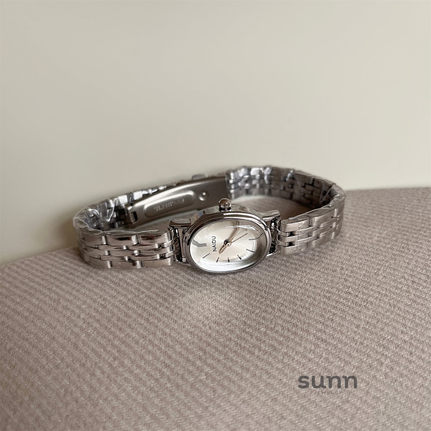 Mason Vintage Oval Watch [Q6ODMLHL]