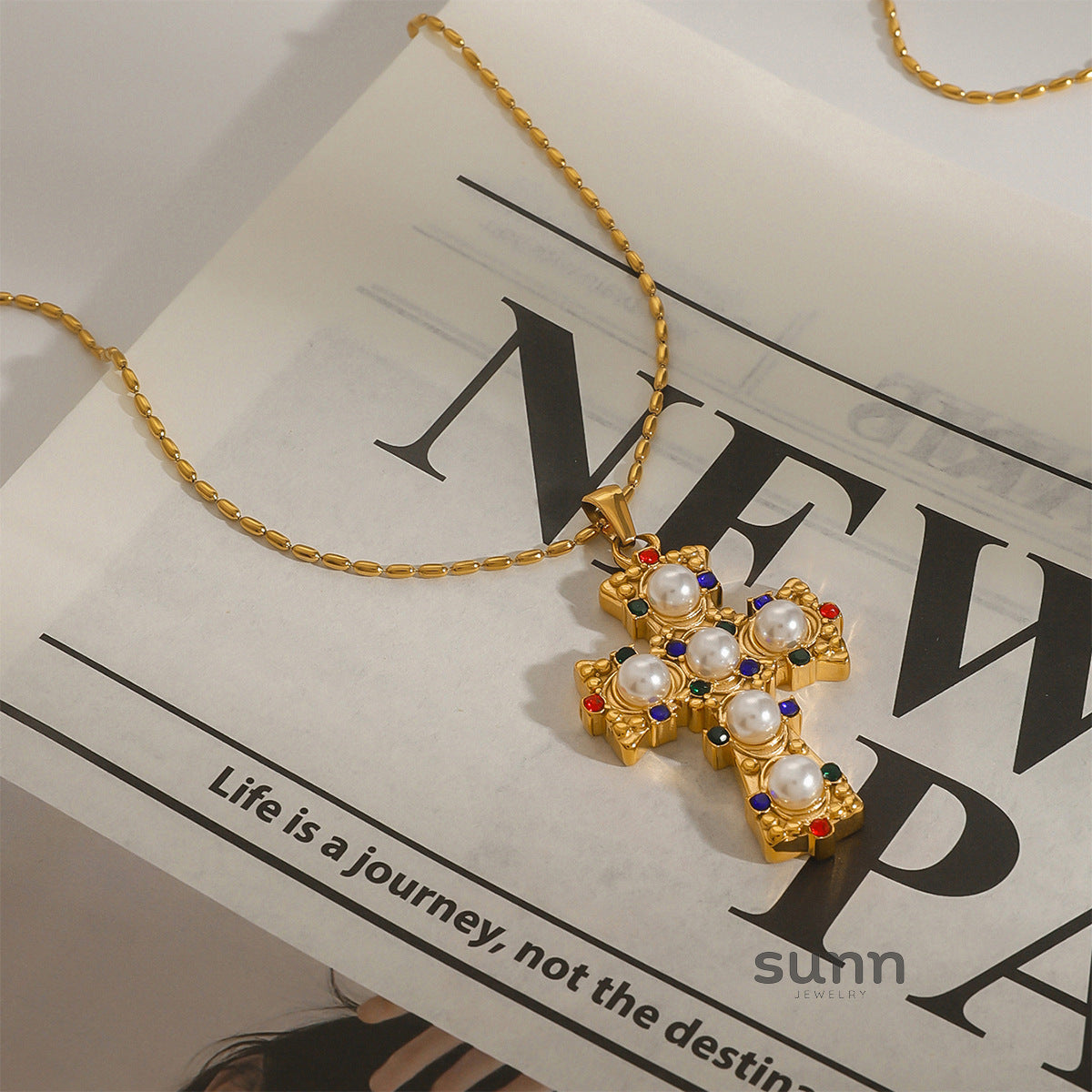 Mattie Beaded Cross Necklace [Z5I5JG5A]