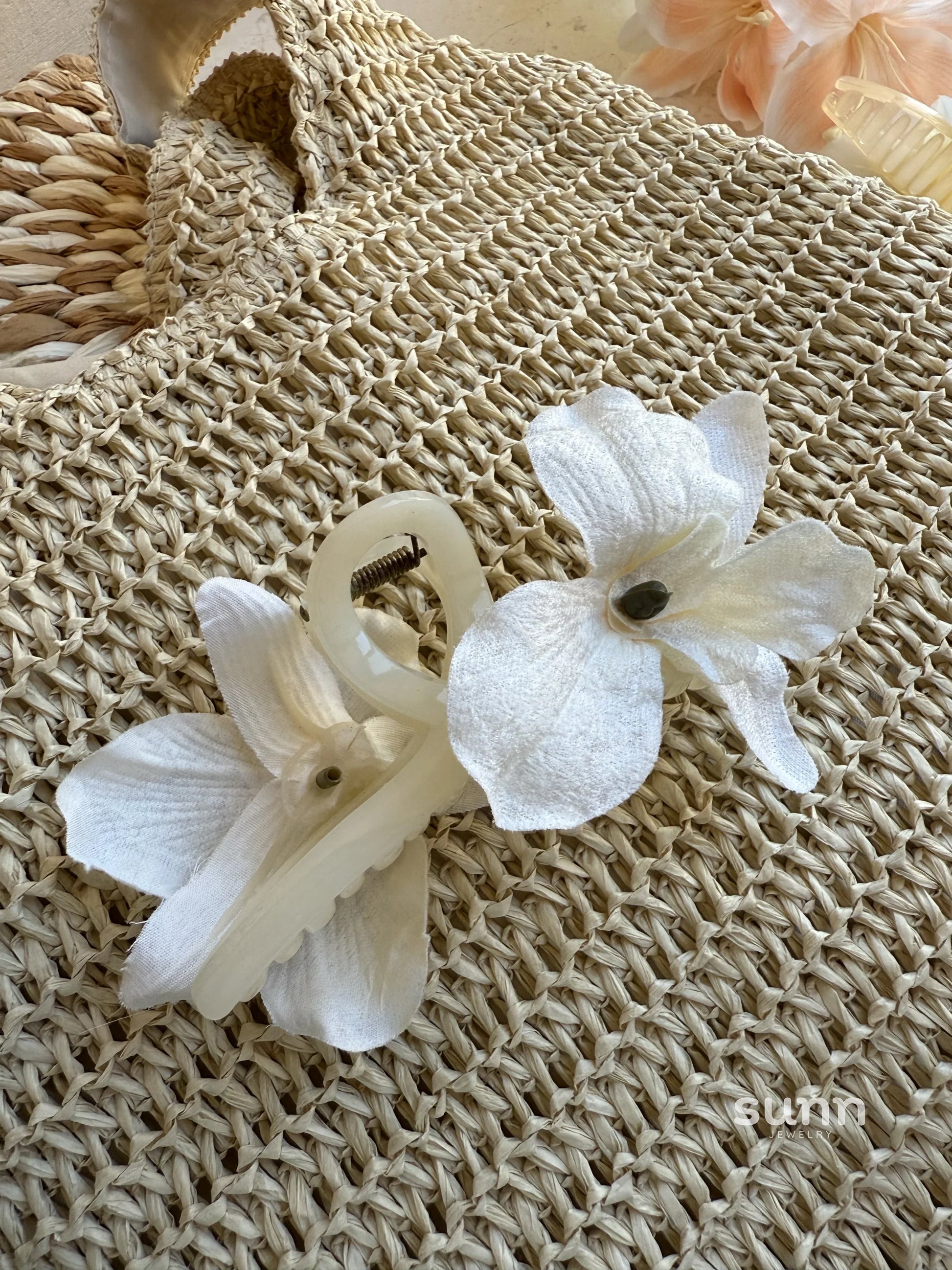 Maxwell Bloom Claw Clip