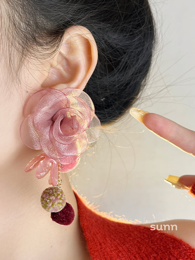 Maya Sheer Floral Pearl Earrings [4WQEFJP0]