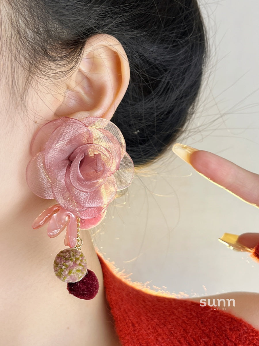 Maya Sheer Floral Pearl Earrings [4K4NPAP2]