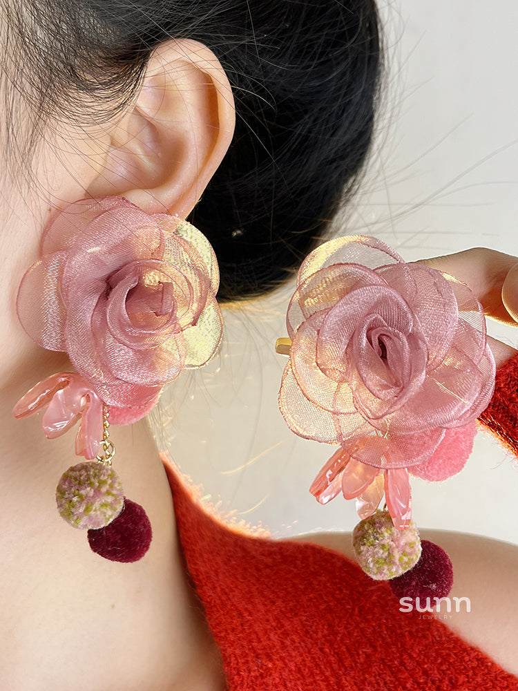 Maya Sheer Floral Pearl Earrings [F9NRJ4B2]