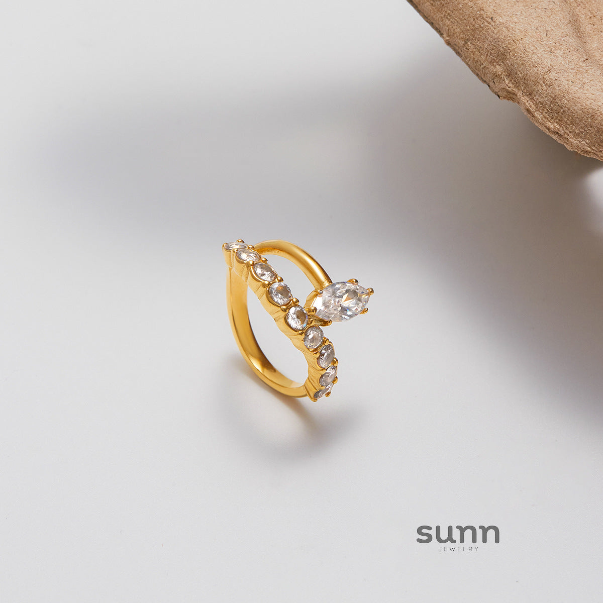 Mayah Zircon Crossover Ring [8I0RH290]