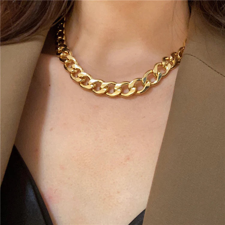 Maybelle Chunky Twist Chain Necklace