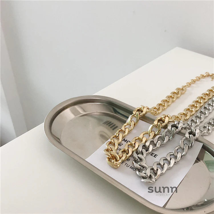 Maybelle Chunky Twist Chain Necklace