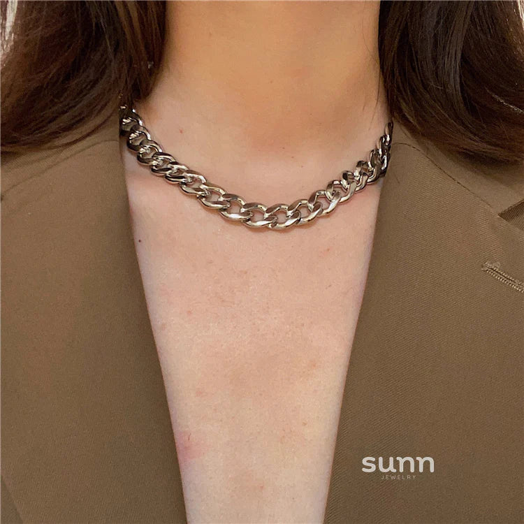 Maybelle Chunky Twist Chain Necklace