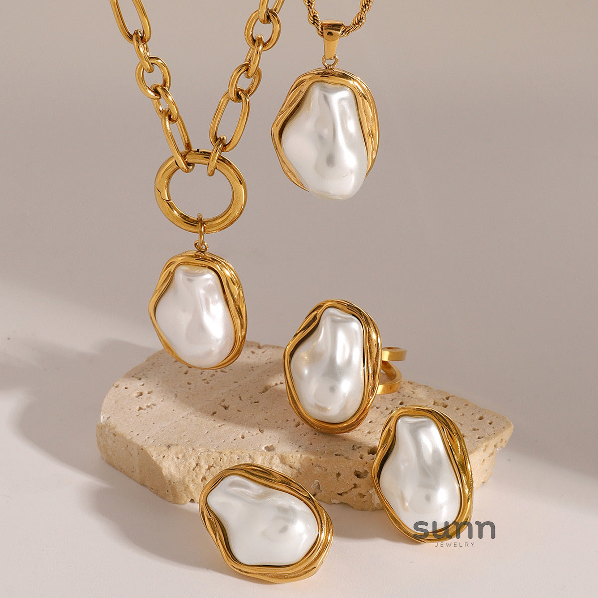 Mayte Modern Pearl Necklace [BA9EZMHK]