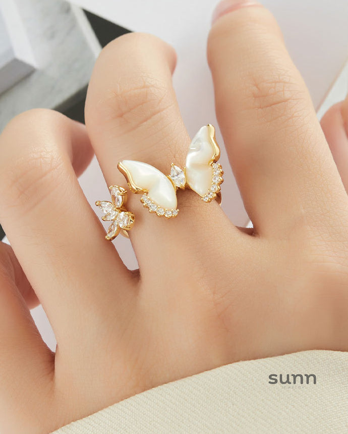 Mazzy Iridescent Butterfly Ring [YQ9AEK8B]