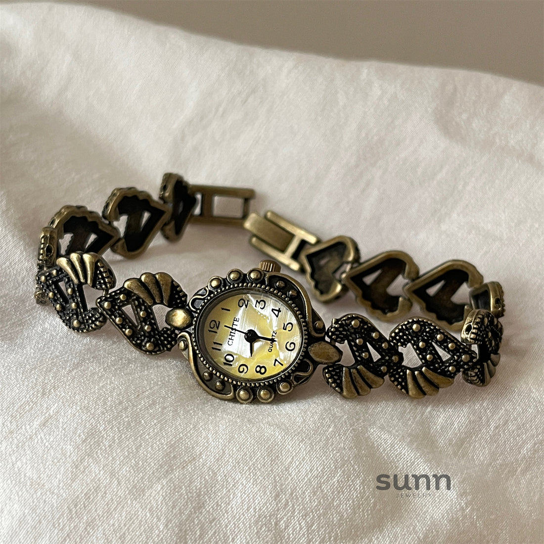 Mckenna Vintage Charm Watch [5MEMWNVI]