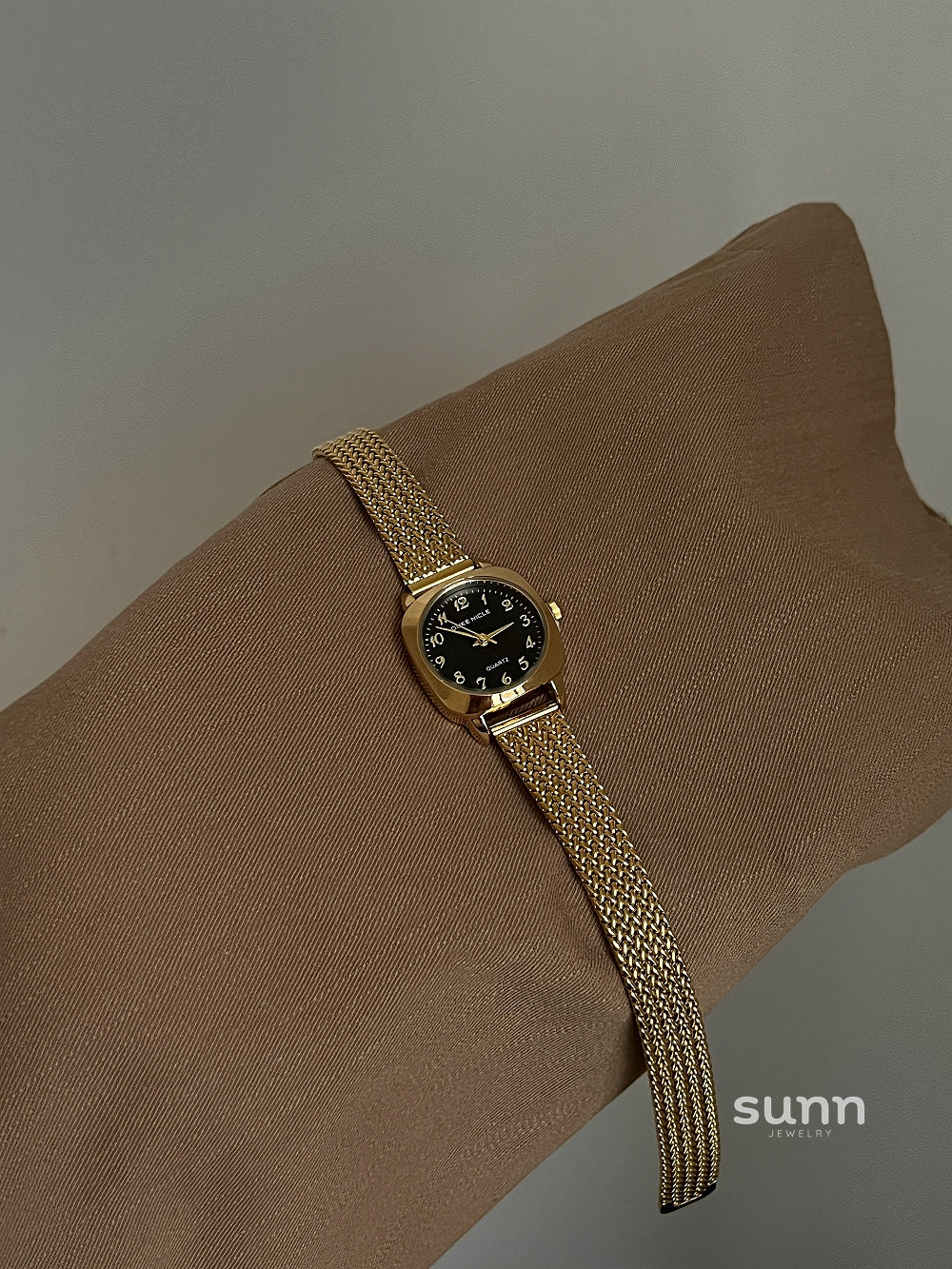 Mckenzi Vintage Square Mesh Watch [1DQ7XYH7]