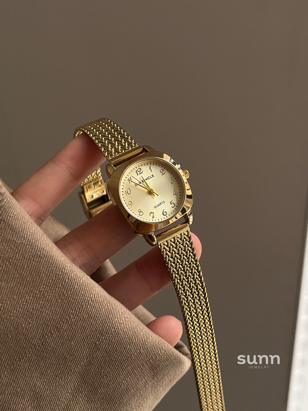 Mckenzi Vintage Square Mesh Watch [KVRG3I3Y]