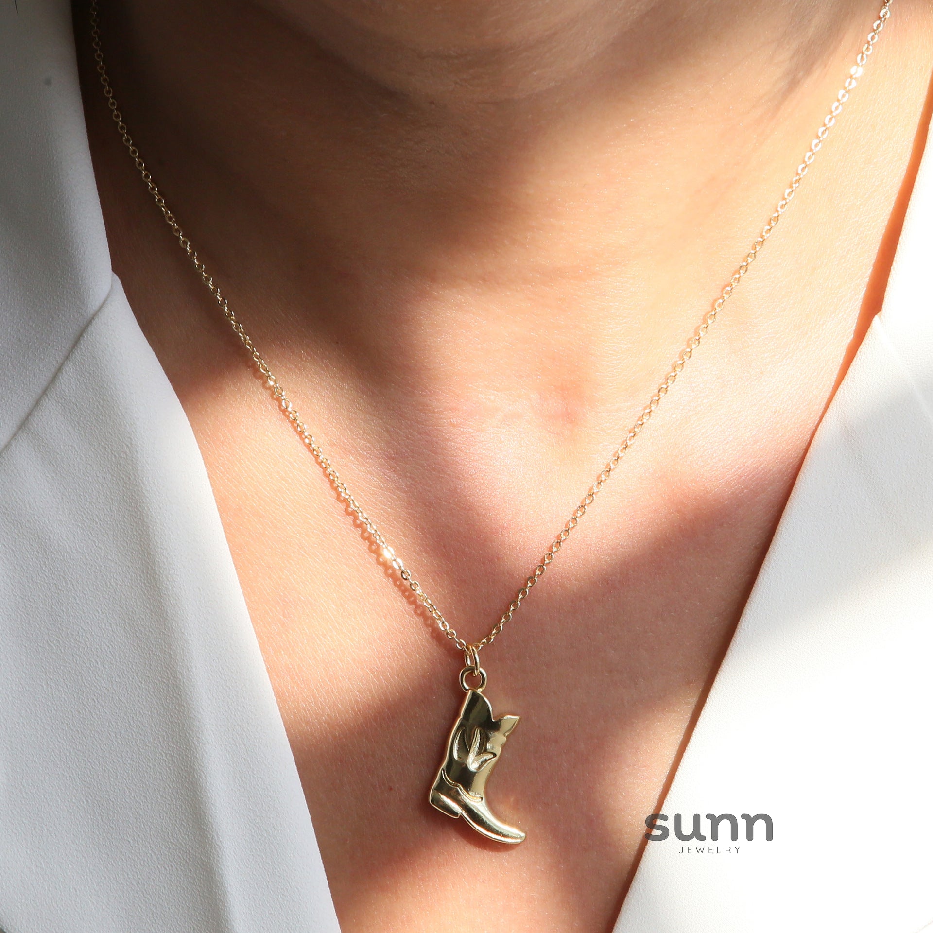 Mckinlee High Heel Boot Necklace [IMWCM2GS]