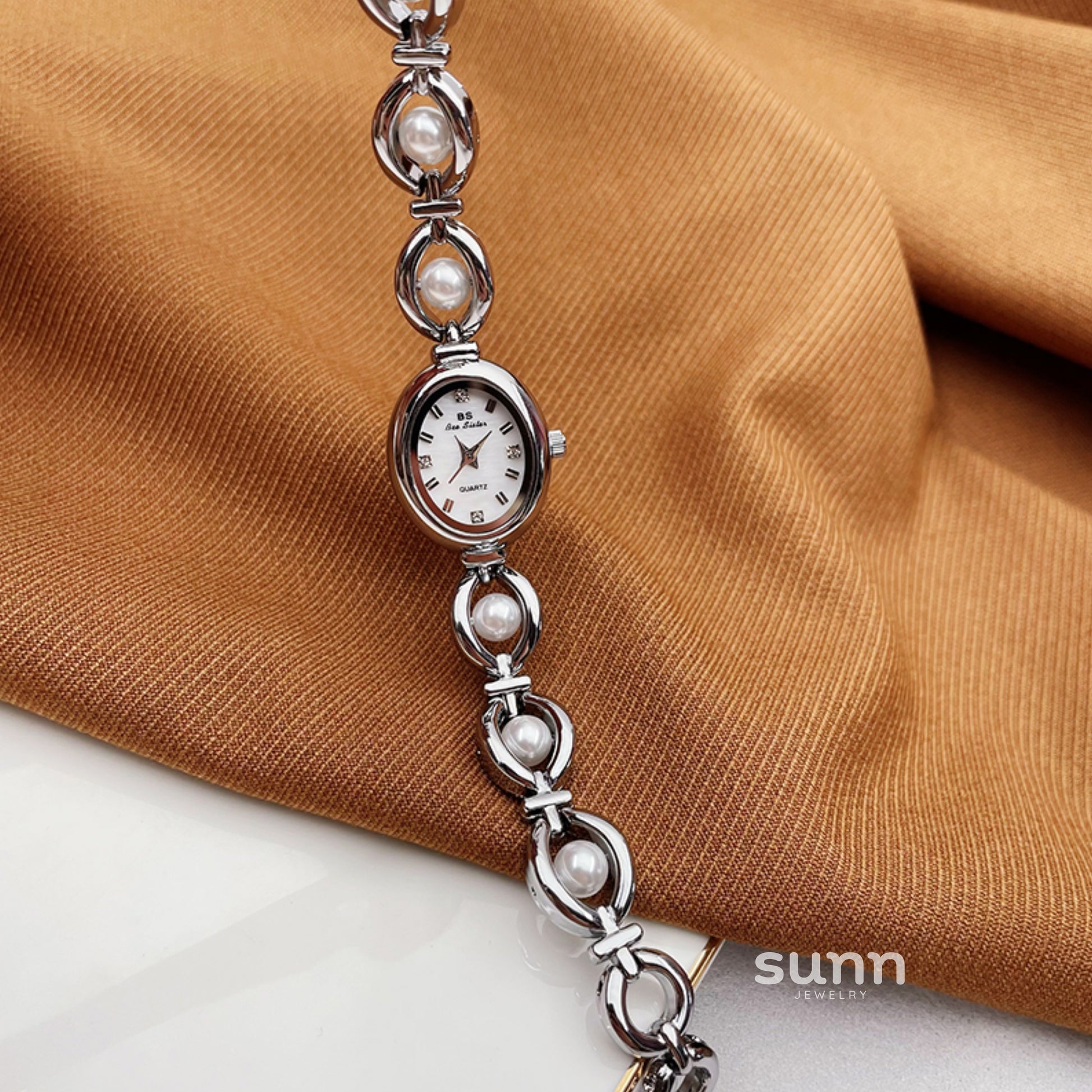 Mecca Pearl Bracelet Watch [QC9T3U4Q]
