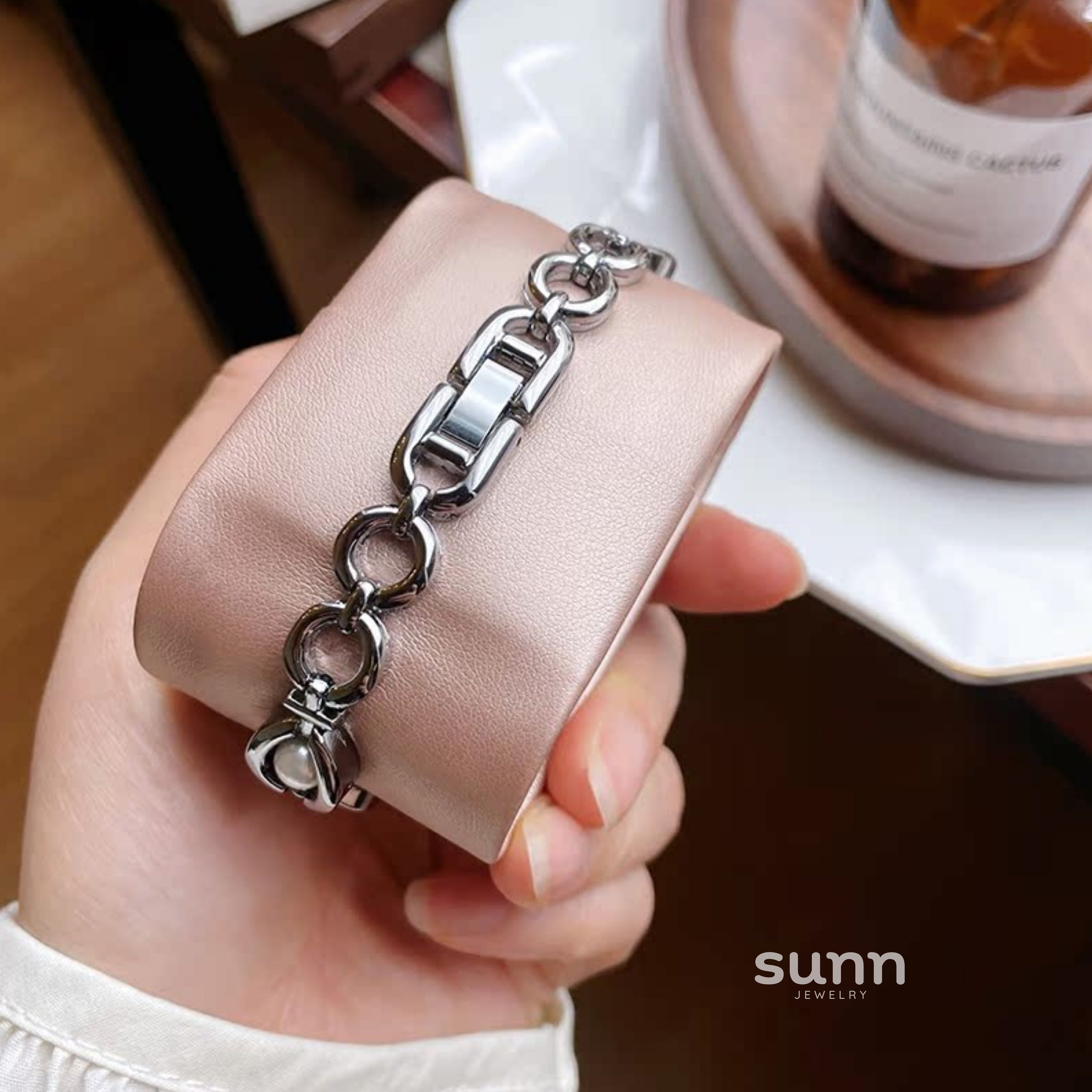 Mecca Pearl Bracelet Watch [KOGDXHZL]