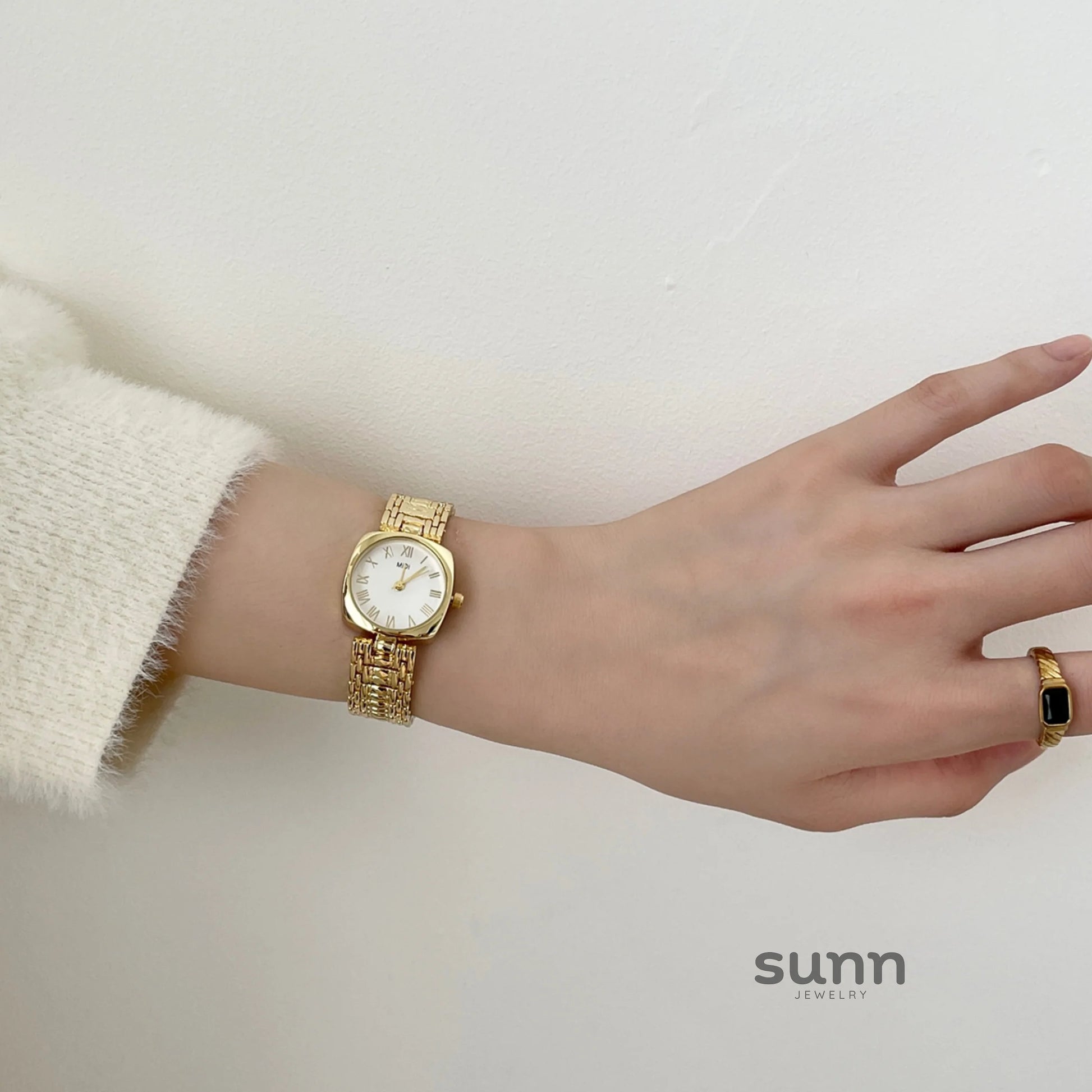 Meena Retro Square Watch