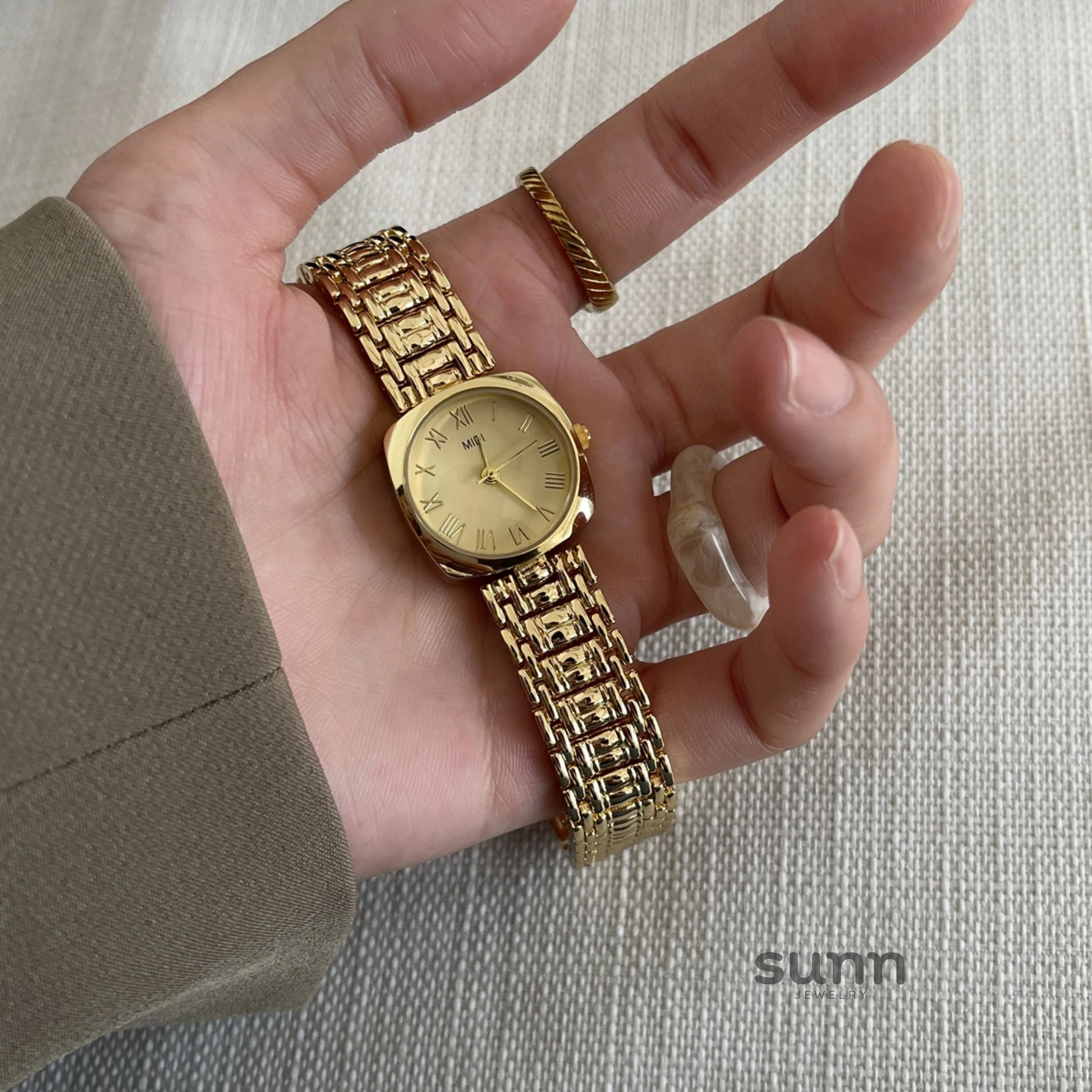 Meena Retro Square Watch