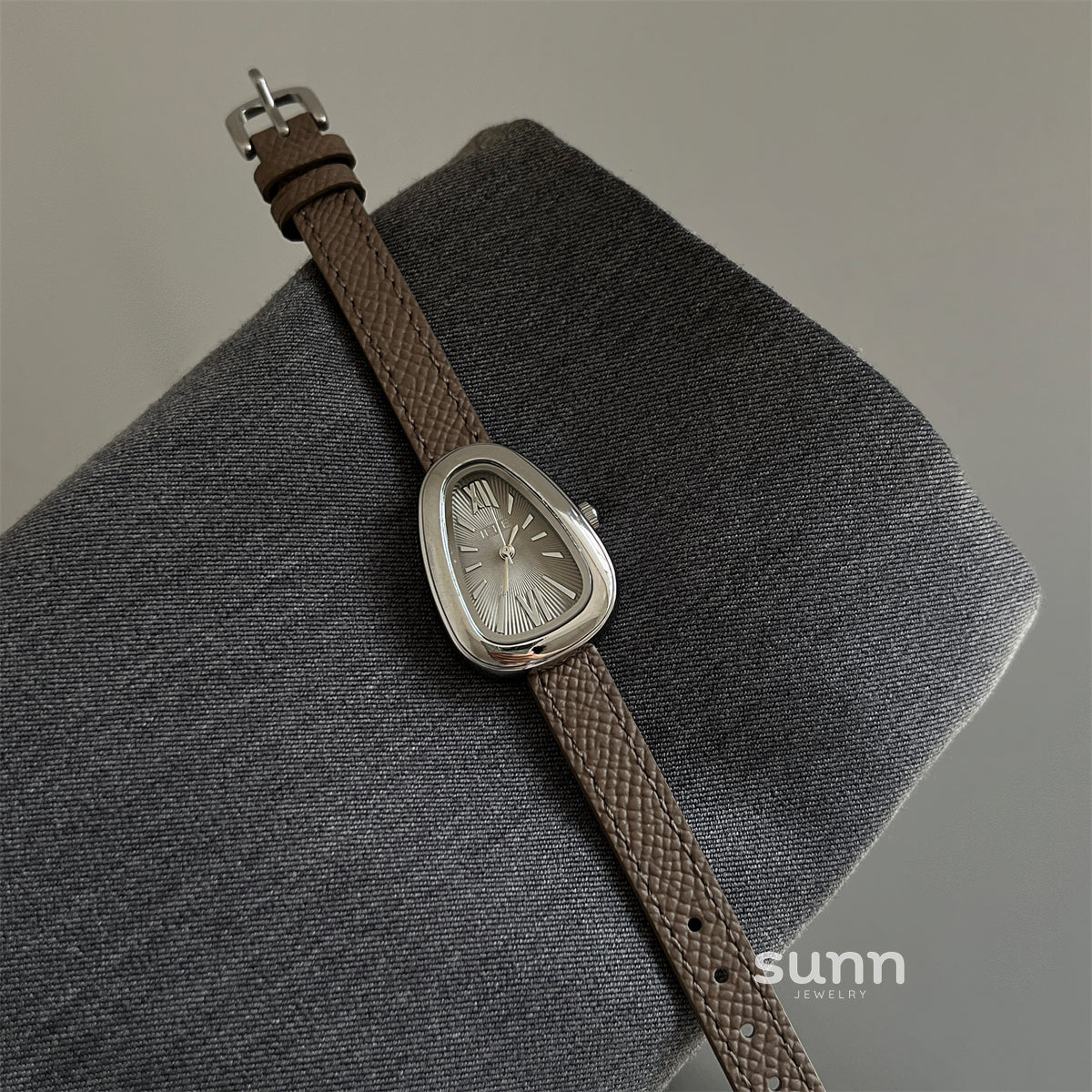 Meera Sleek Square Watch [54E5VCJ6]