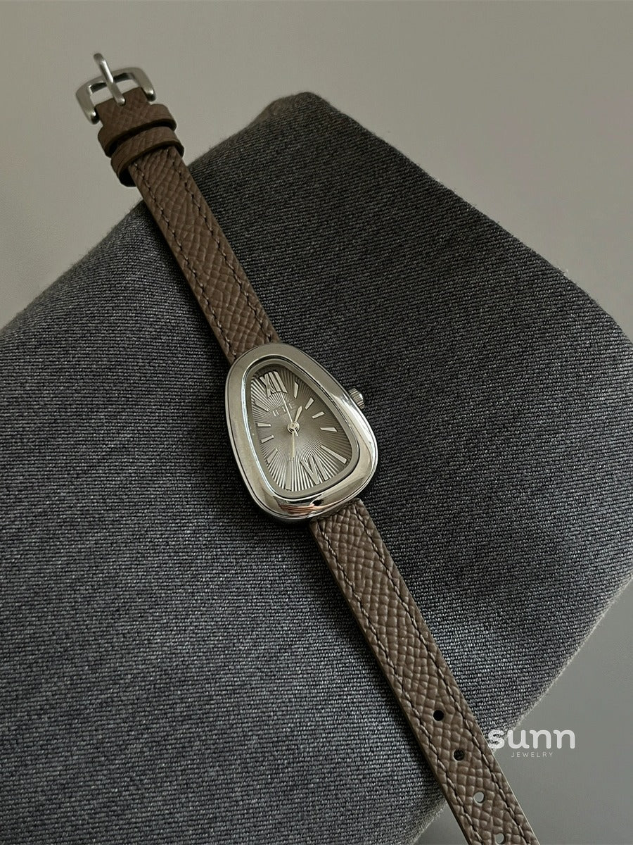 Meera Sleek Square Watch [QITY4AX1]