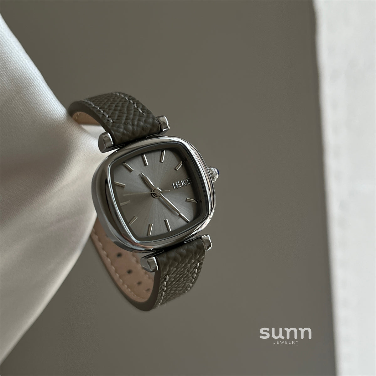 Meera Sleek Square Watch [9DMED7ZV]