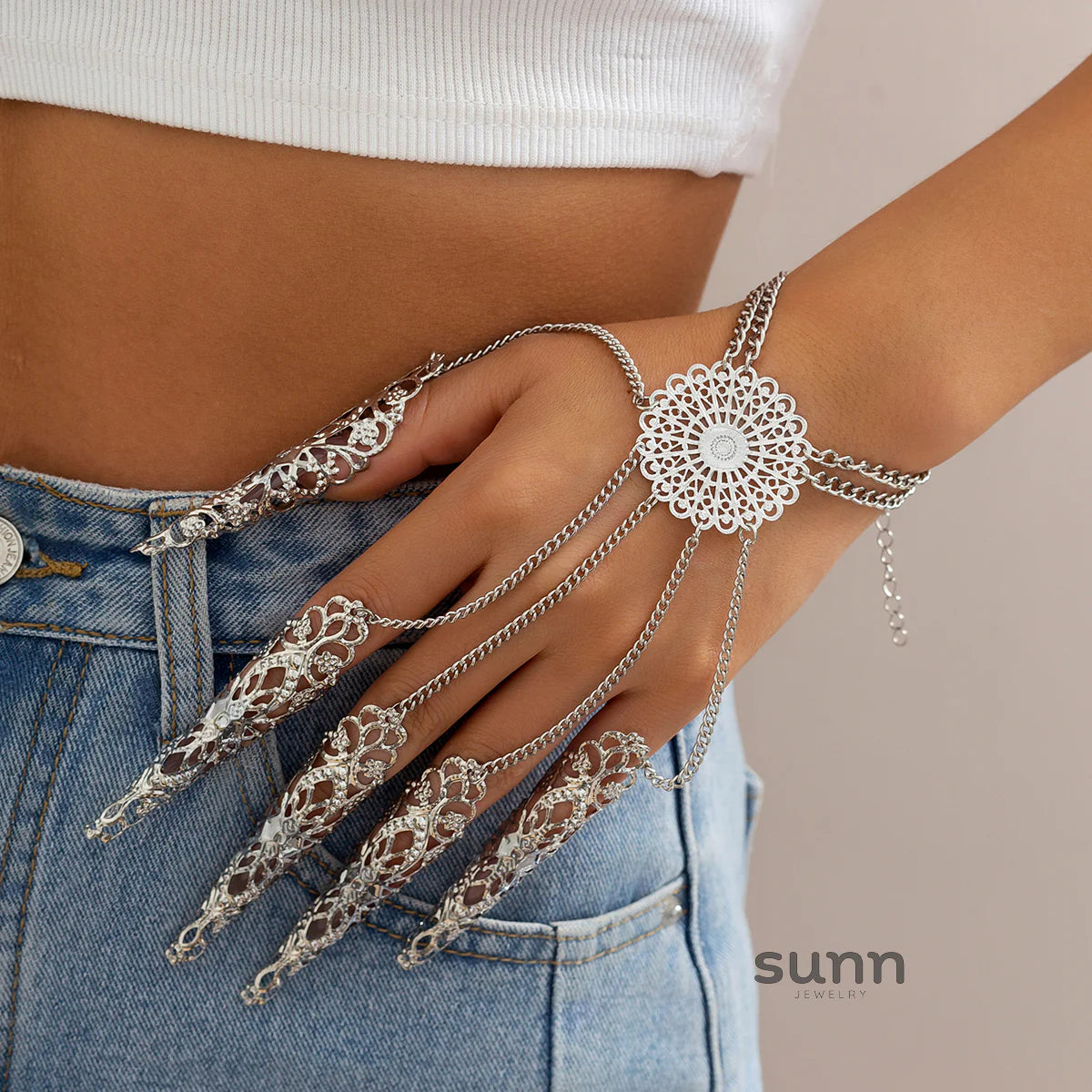 Meklit Hollow Hand Chain