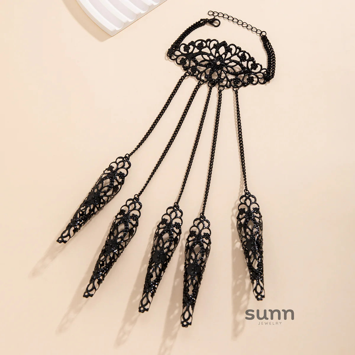 Meklit Hollow Hand Chain