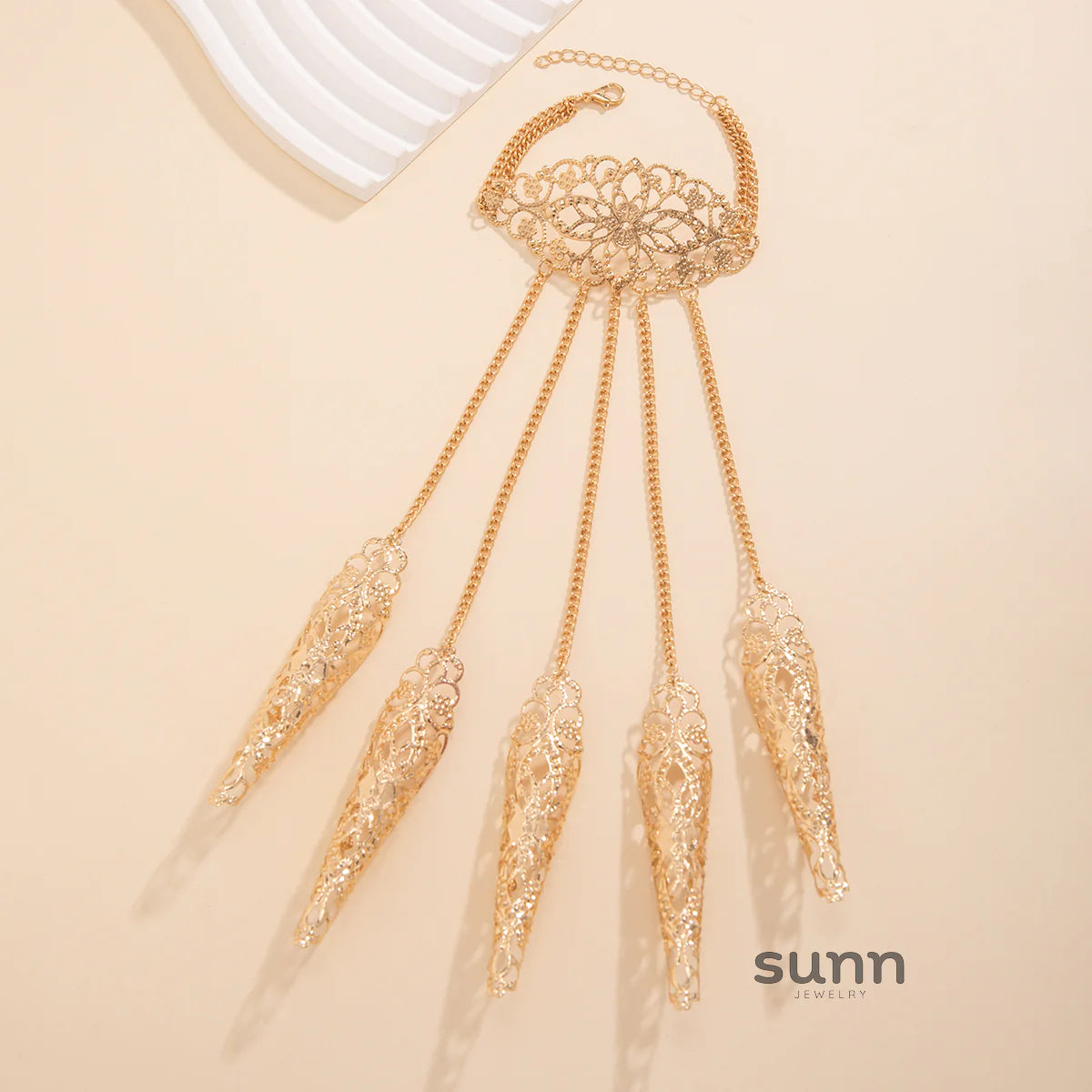 Meklit Hollow Hand Chain