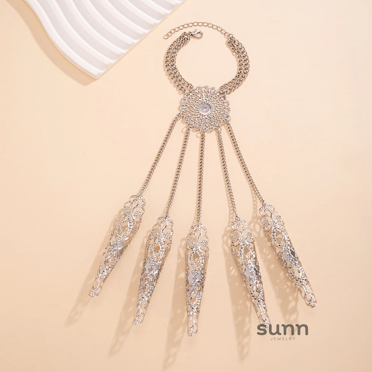 Meklit Hollow Hand Chain