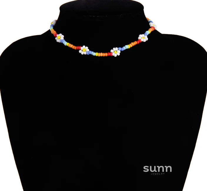 Melani Daisy Charm Necklace