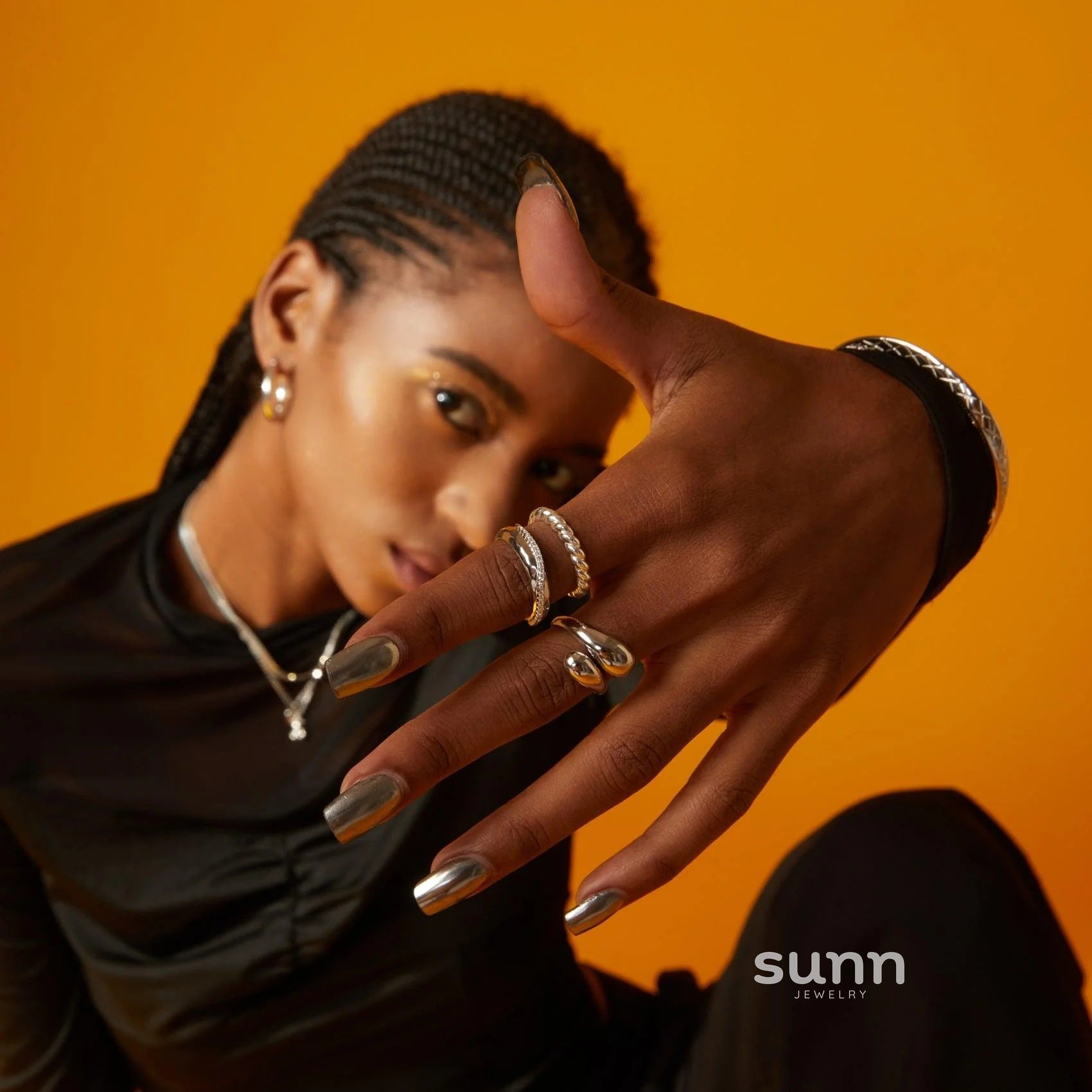 Meliah Polished Interlocked Ring