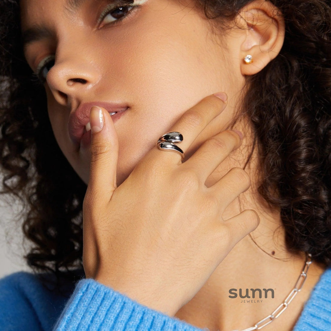 Meliah Polished Interlocked Ring