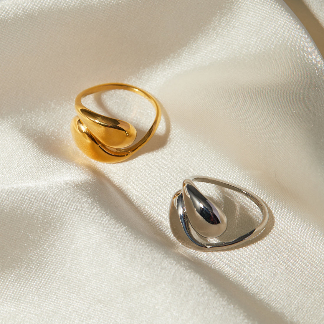 Meliah Polished Interlocked Ring