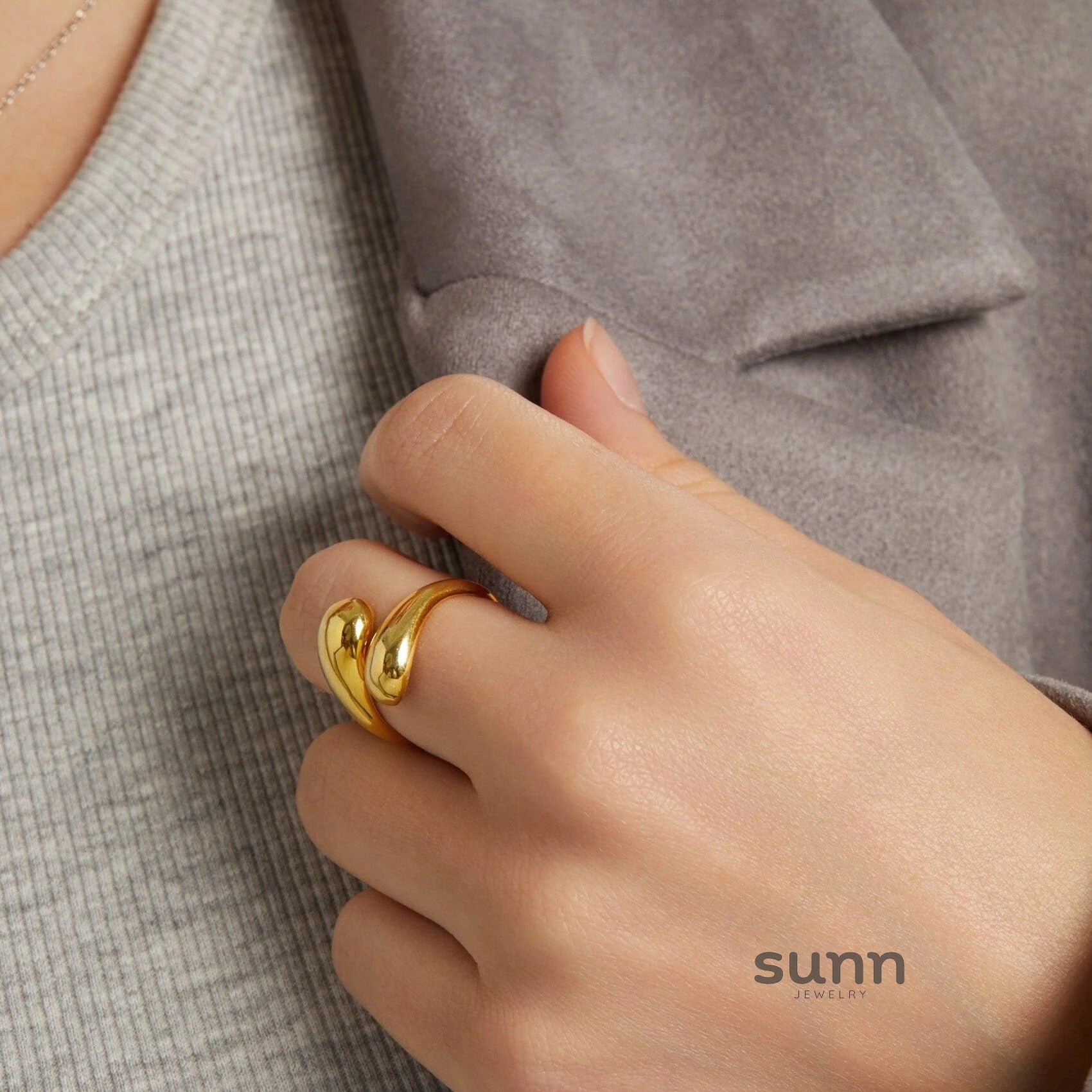 Meliah Polished Interlocked Ring