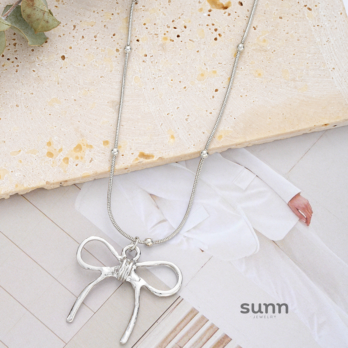 Melodie Delicate Bow Necklace [OGTD75NF]
