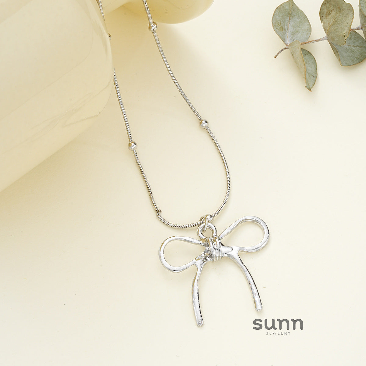 Melodie Delicate Bow Necklace [B0D3ZUOW]